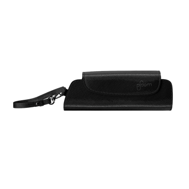Front view of a closed Jet Black Solo Carry Case
